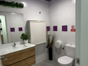 Baño reformado y funcional en El Colt