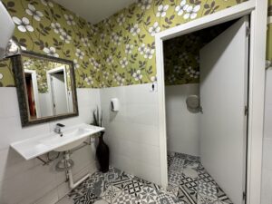 Reforma de un baño en un local comercial de L'Eixample