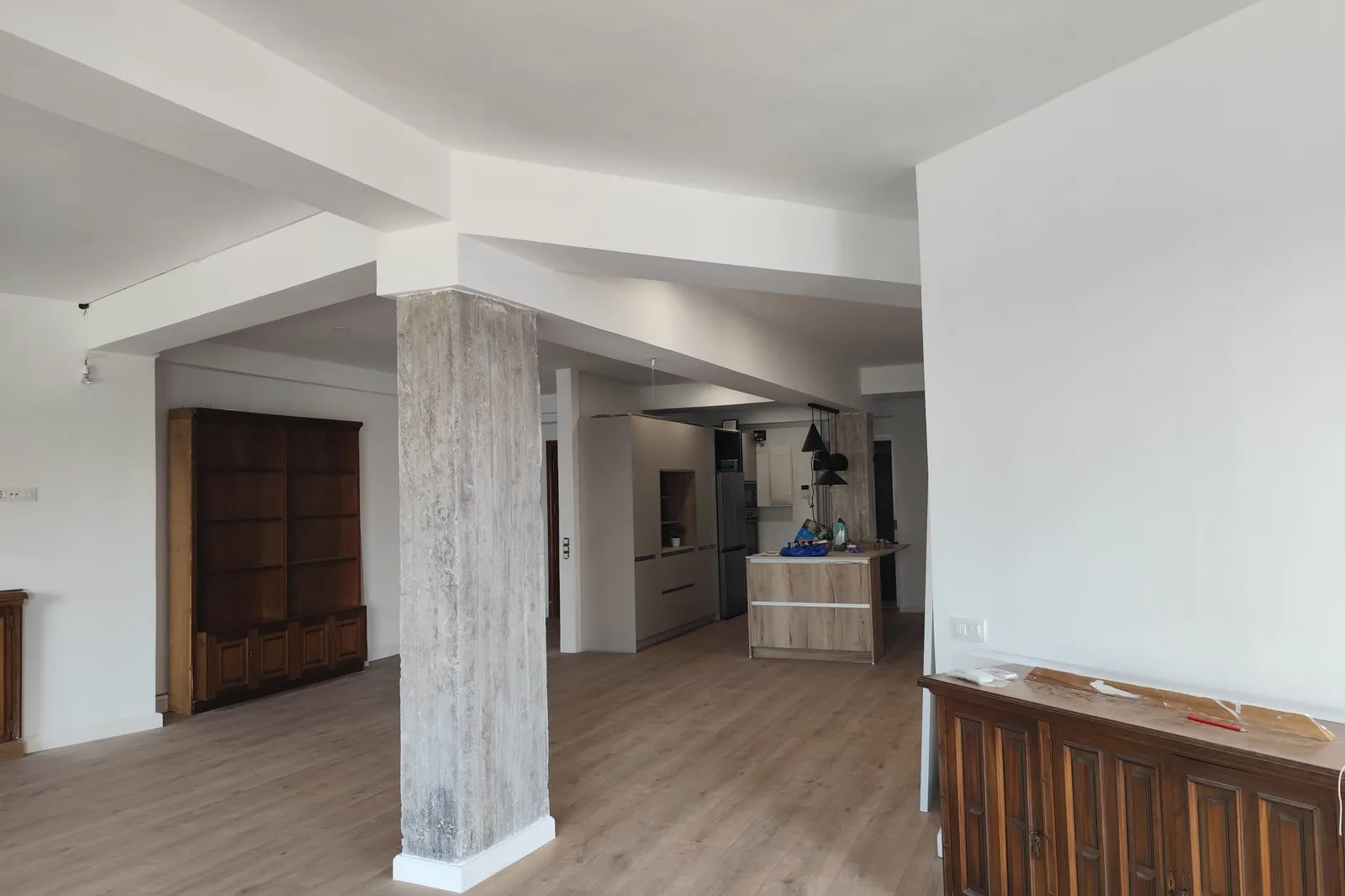 allisar parets i treure el gotelé a Barcelona abans de pintar